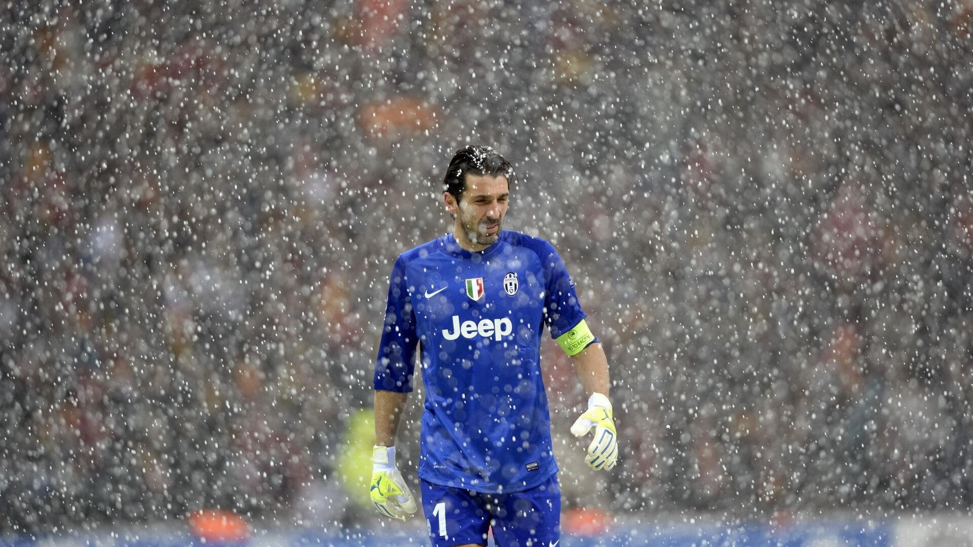 西甲球队通过视觉刺激频率训练优化防守决策反应时间